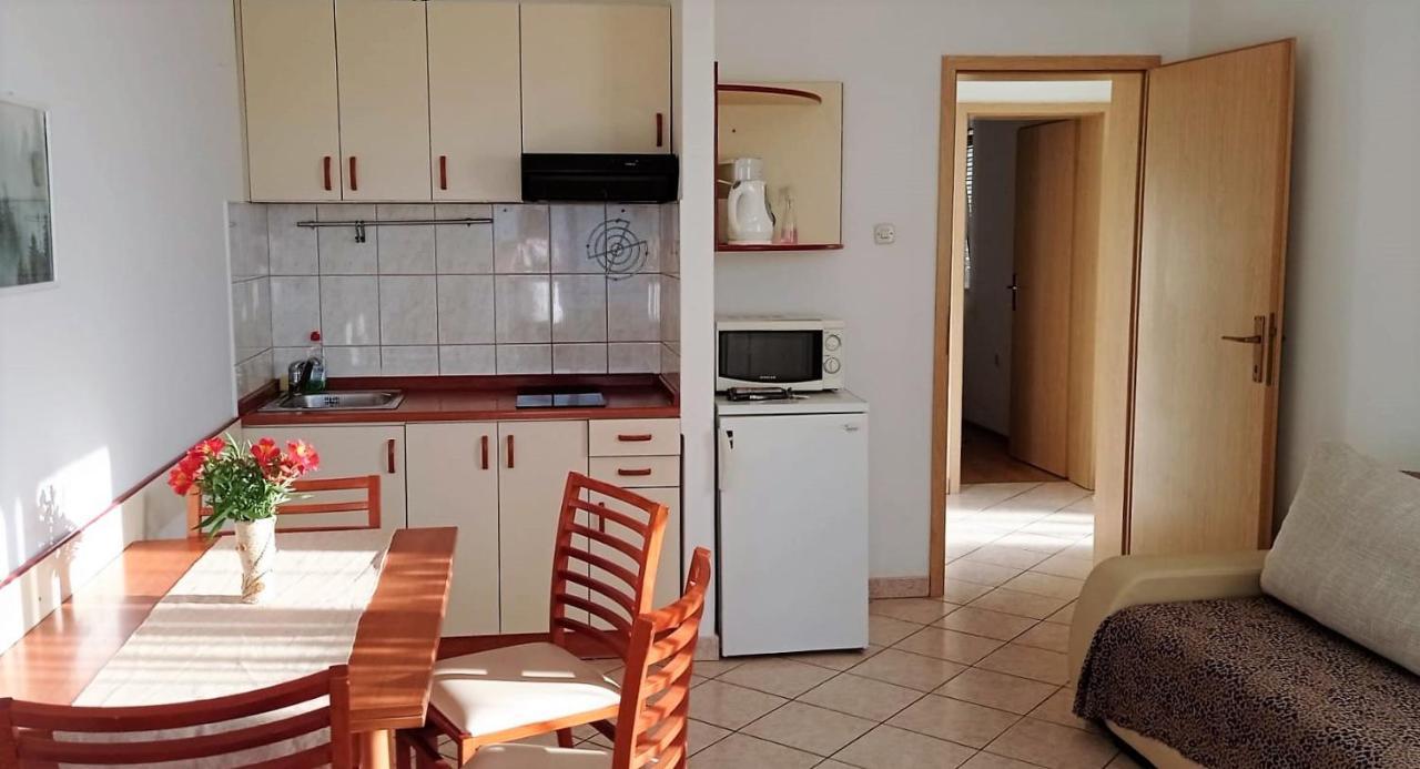 Apartments Ljilja Sea View Slatine Extérieur photo